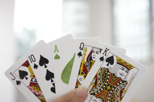 10 Permainan Kartu Teratas yang Wajib Anda Coba